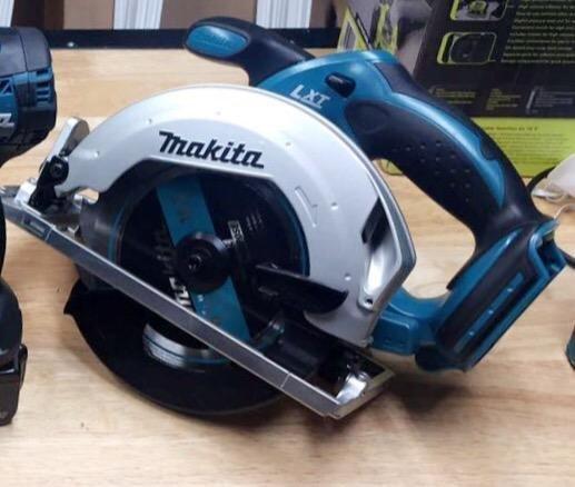 The ultimate Ryobi Vs Makita Circular Saw guide to help DIYers and pros pick the right tool.