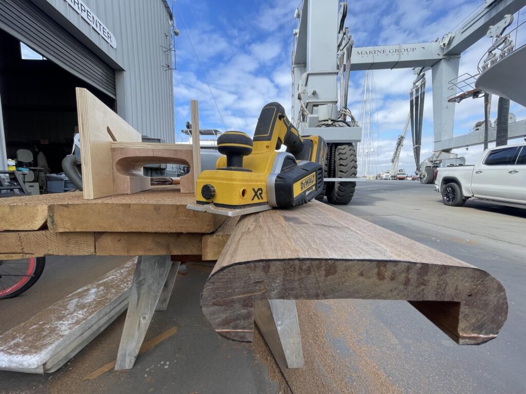 Makita vs DeWalt planer – a complete guide comparing features, speed, power, and value to help you buy smart.