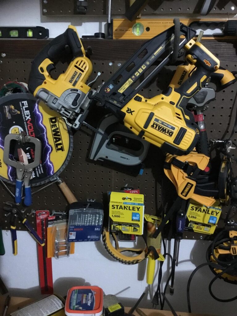 Learn everything you need in this Makita Vs Dewalt Framing Nailer breakdown, including performance tests and real user insights.