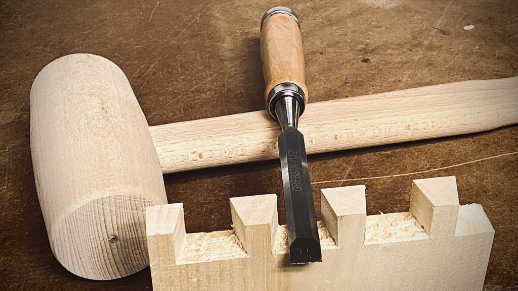 Discover how GREBSTK chisels perform in real projects with our complete GREBSTK Chisels Review.