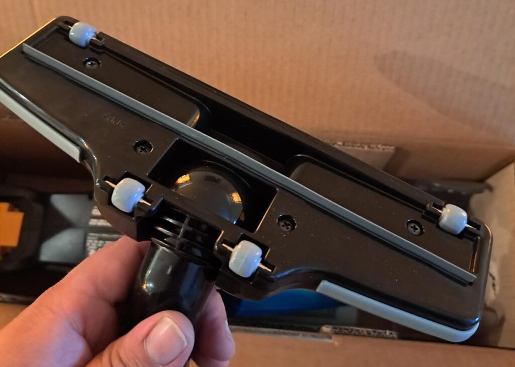 Makita XLC01ZB vs XLC02ZB—compare suction strength, portability, and battery compatibility in minutes.