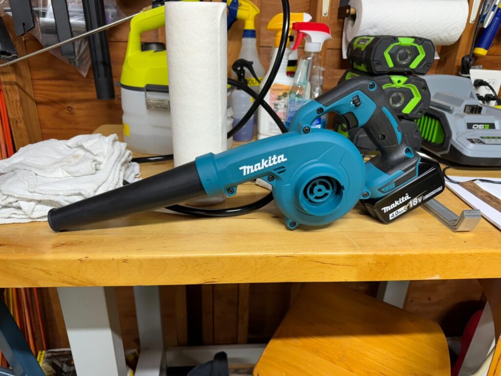 Our detailed Makita DUB185Z vs XBU05Z guide highlights performance, comfort, and durability.