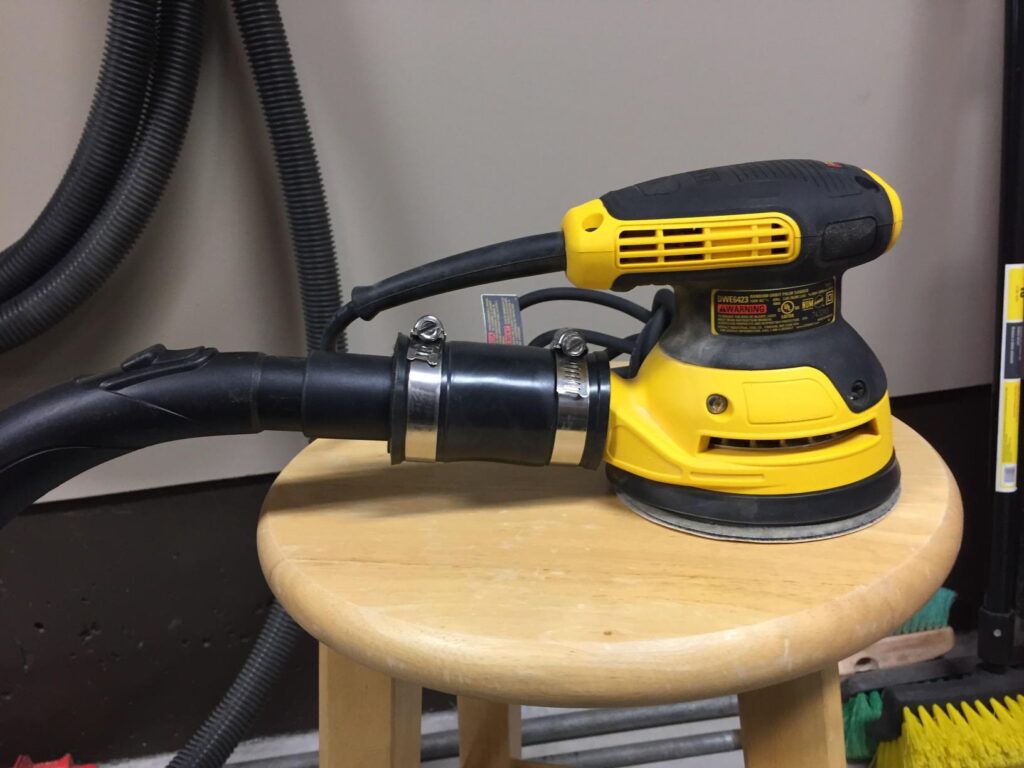 DeWalt DWE6421K vs DWE6423K—marketing claims vs real-world sanding performance explained.