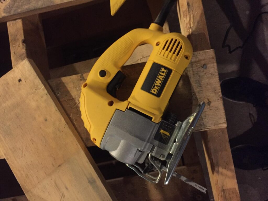 Not sure which DeWalt jigsaw to buy? DeWalt DW317K vs DW331K comparison makes the choice easy.