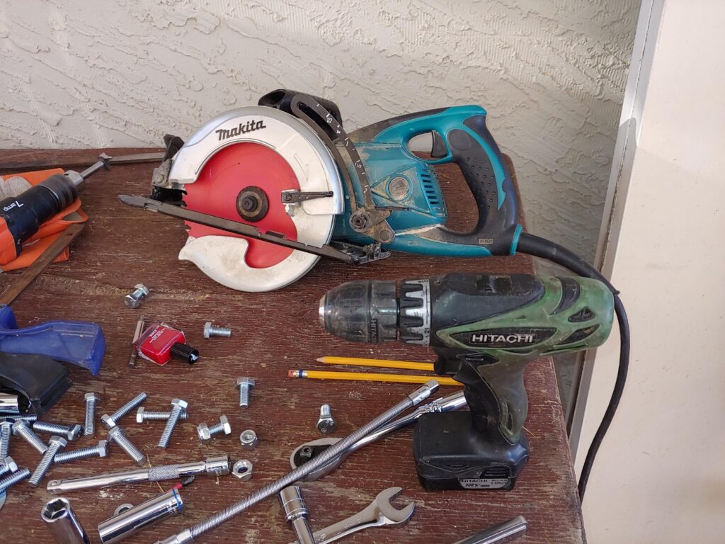 Makita 5477NB vs 5377MG explained for beginners and pros. Simple, clear, and buyer-focused.