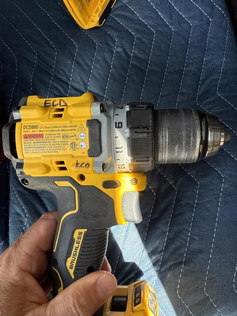 DeWalt DCD800 vs DCD801: which drill handles tough jobs better without sacrificing comfort?