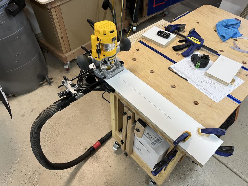 DeWalt DWP611 vs Makita RT0701C – Compare speed, precision, and durability before choosing your router.