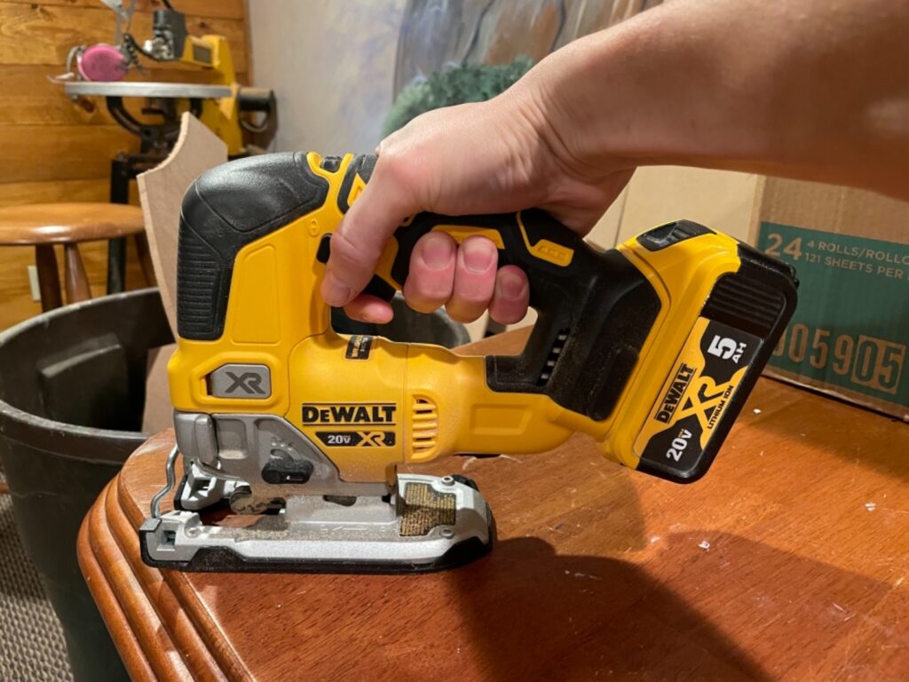DeWalt DCS334B vs DCS335B head-to-head. Compare precision, grip, and overall user experience.