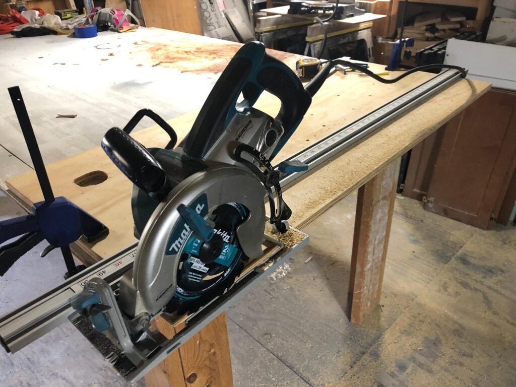 Makita 5477NB vs 5377MG for serious woodworking. Discover which one delivers smoother, stronger cuts.