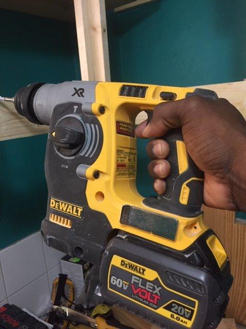 DeWalt DCH172 vs DCH273—compact convenience or heavy-duty muscle? This comparison helps you pick the right tool.