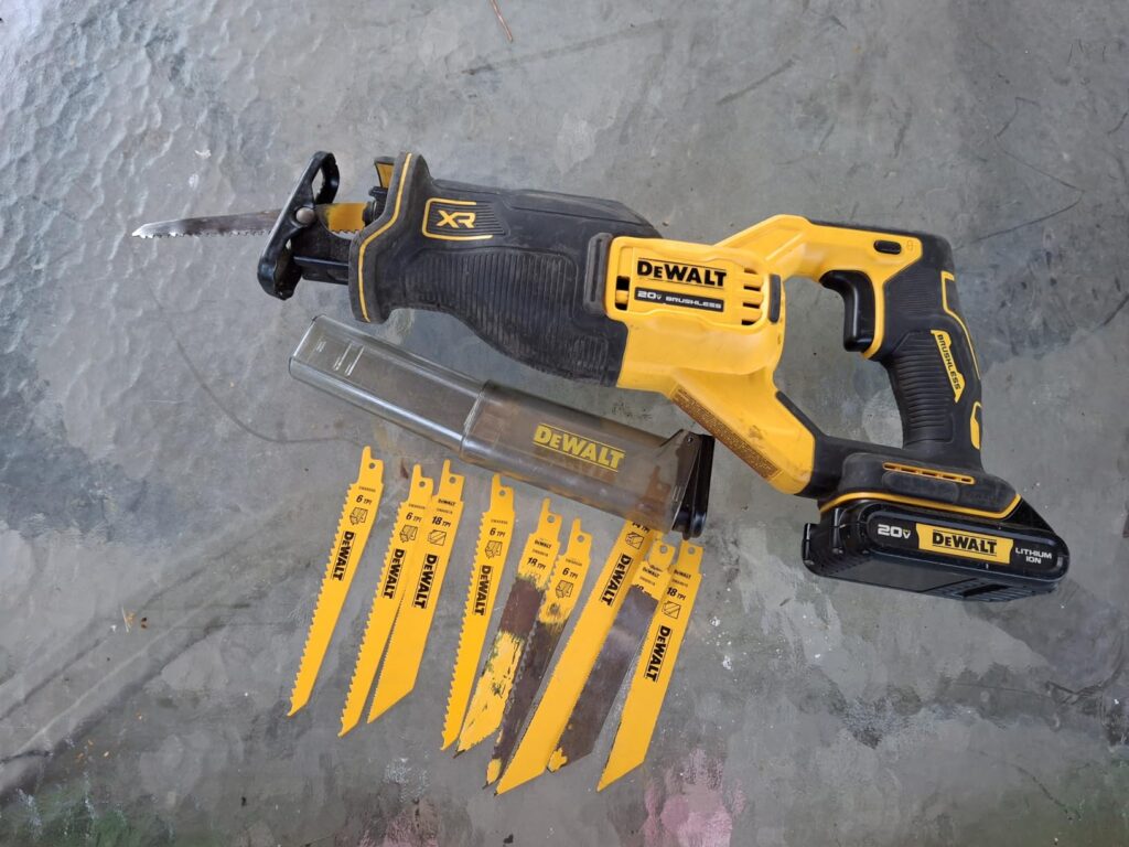 Dewalt DCS382B vs DCS384B: One upgrade matters more than you think—see which one has it.