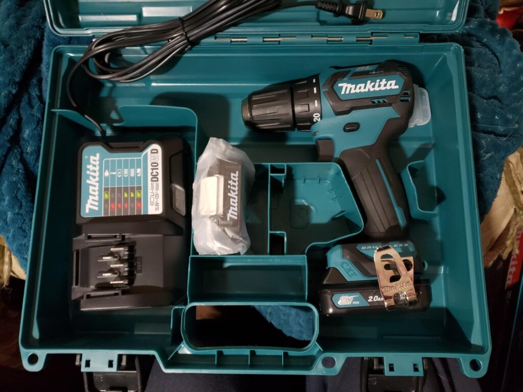 Makita FD07R1 vs FD09R1 side-by-side review. Learn which drill gives you more power per dollar.