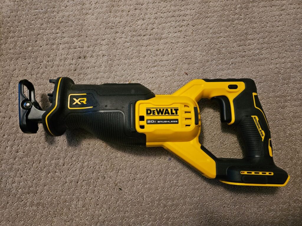 Dewalt DCS382B vs DCS384B: Which model handles demolition and heavy cuts more efficiently?