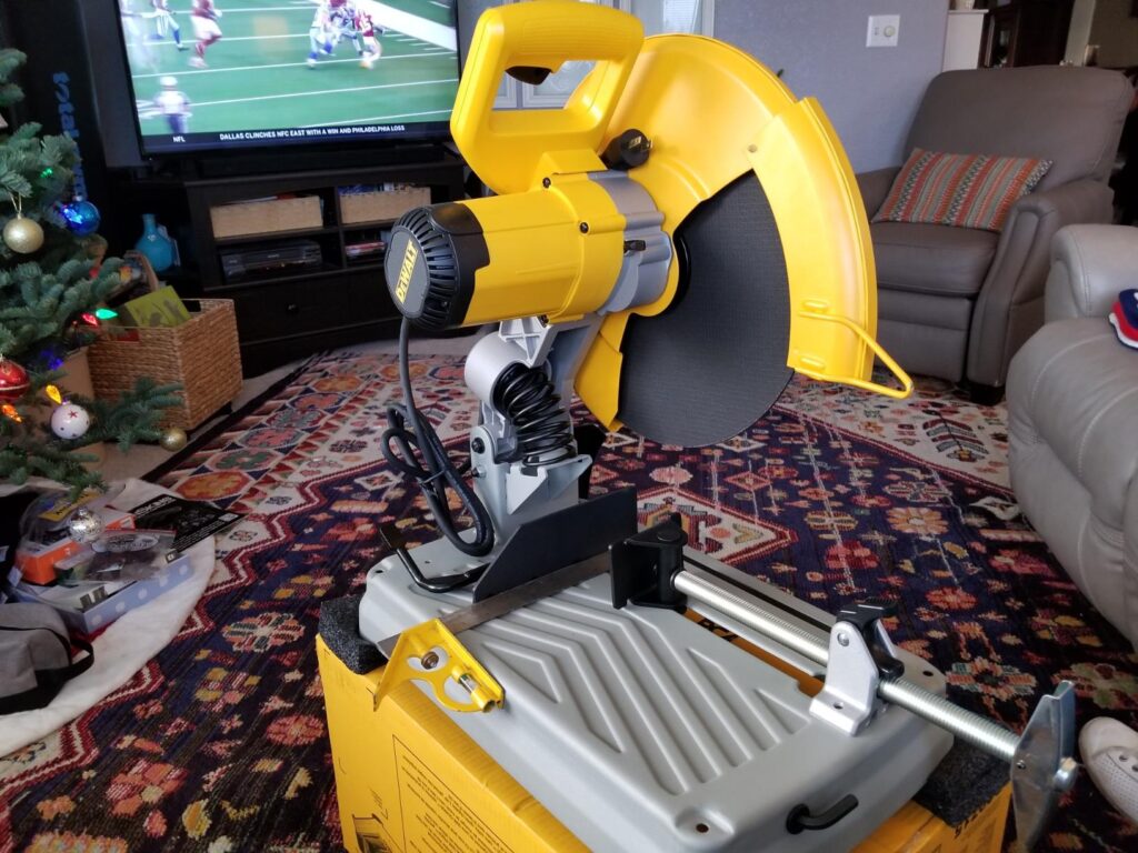 DeWalt D28730 vs D28715: Which one is better for steel studs, pipes, and rebar cutting?