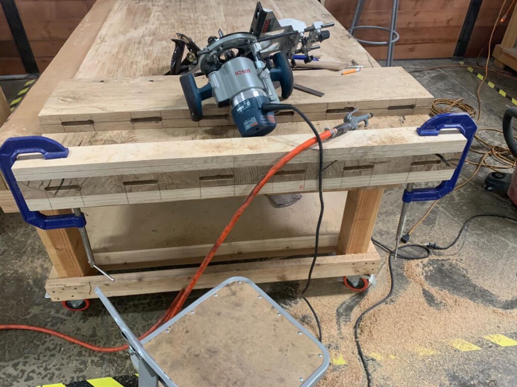 Bosch MRC23EVSK vs 1617EVSPK: Compare speed control, motor strength, and routing stability in this straightforward guide.